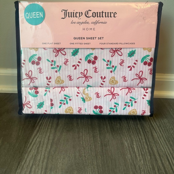 Juicy Couture Pink Christmas Holiday Candy Cane Sheet Set Size Queen - Picture 1 of 6